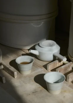 1616/ Arita Manz Contour Hojicha kop