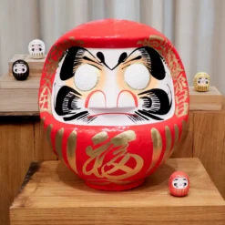 Daruma figur stor