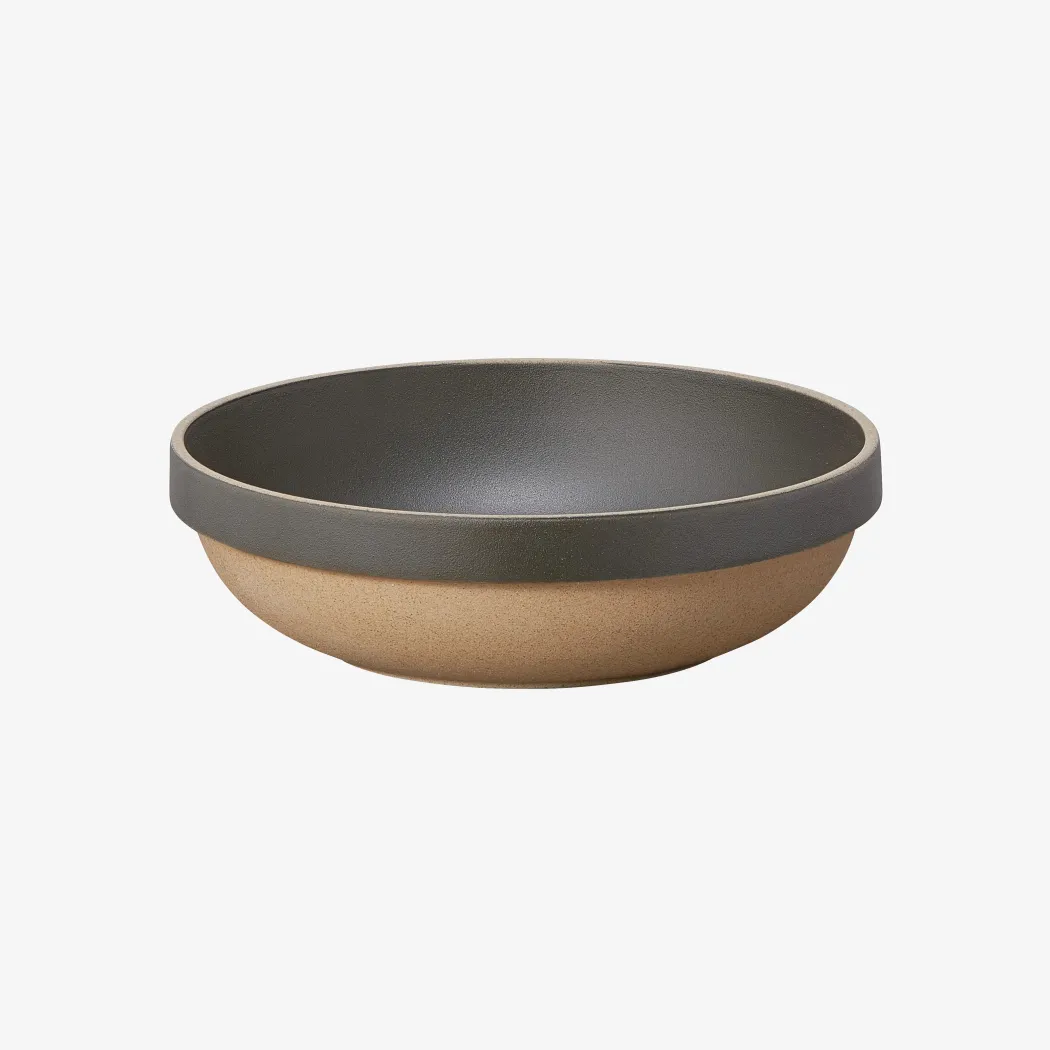 Hasami Porcelain - Halvdyb rund skål (flere varianter)