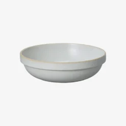Hasami Porcelain - Halvdyb rund skål (flere varianter)