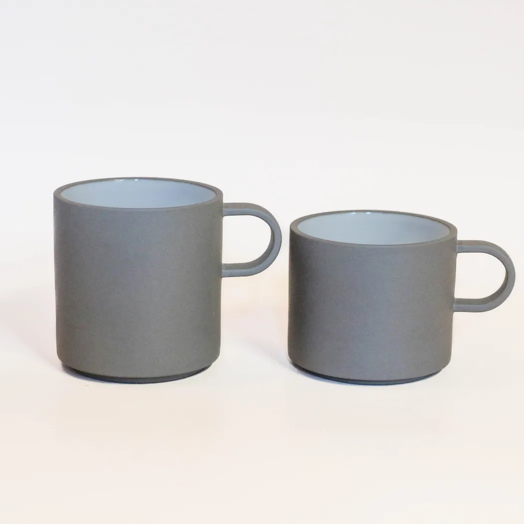 Hasami Porcelain - Kopper med hank // Grå og hvid