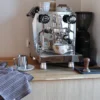 Japansk cappucinokop med store pletter