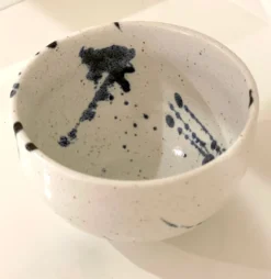 Japansk kop med blåt splash mønster