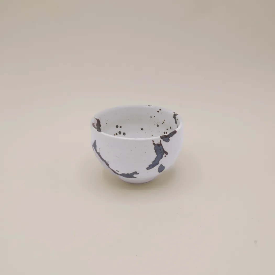 Japansk kop med brunt metallisk splash mønster