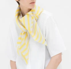 Japansk vægophæng: Furoshiki med gule striber