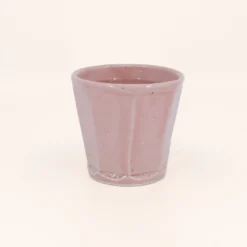 Kop med rosa glasur