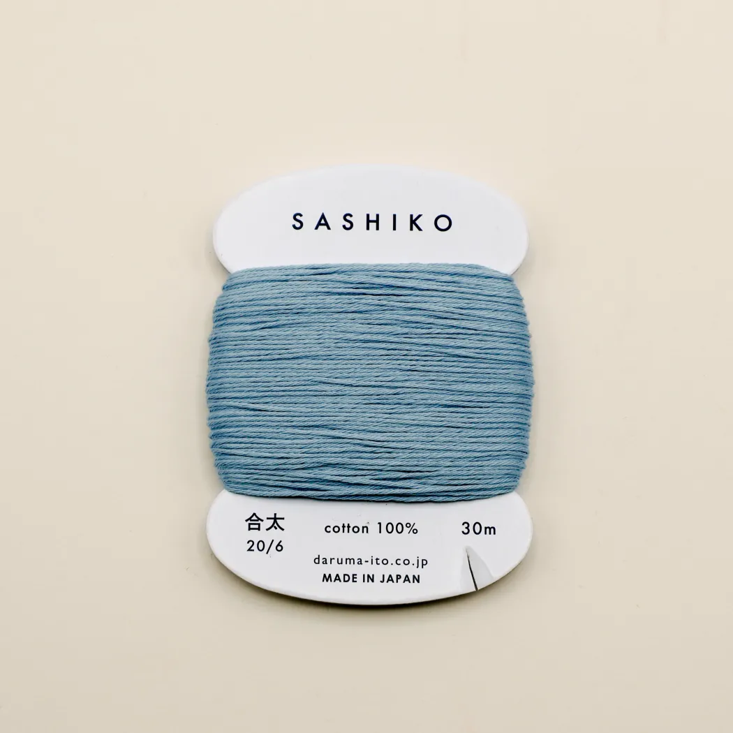 Sashiko tråd fra Daruma - Støvet lyseblå / 226