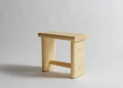 Vaarnii - 002 Ast Stool