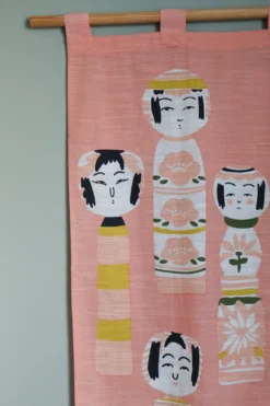 Vægtæppe med kokeshi - Lyserød